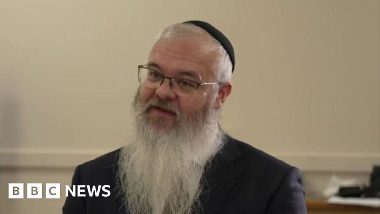 I saw evil as attacker tried to barge into Manchester synagogue, rabbi says
