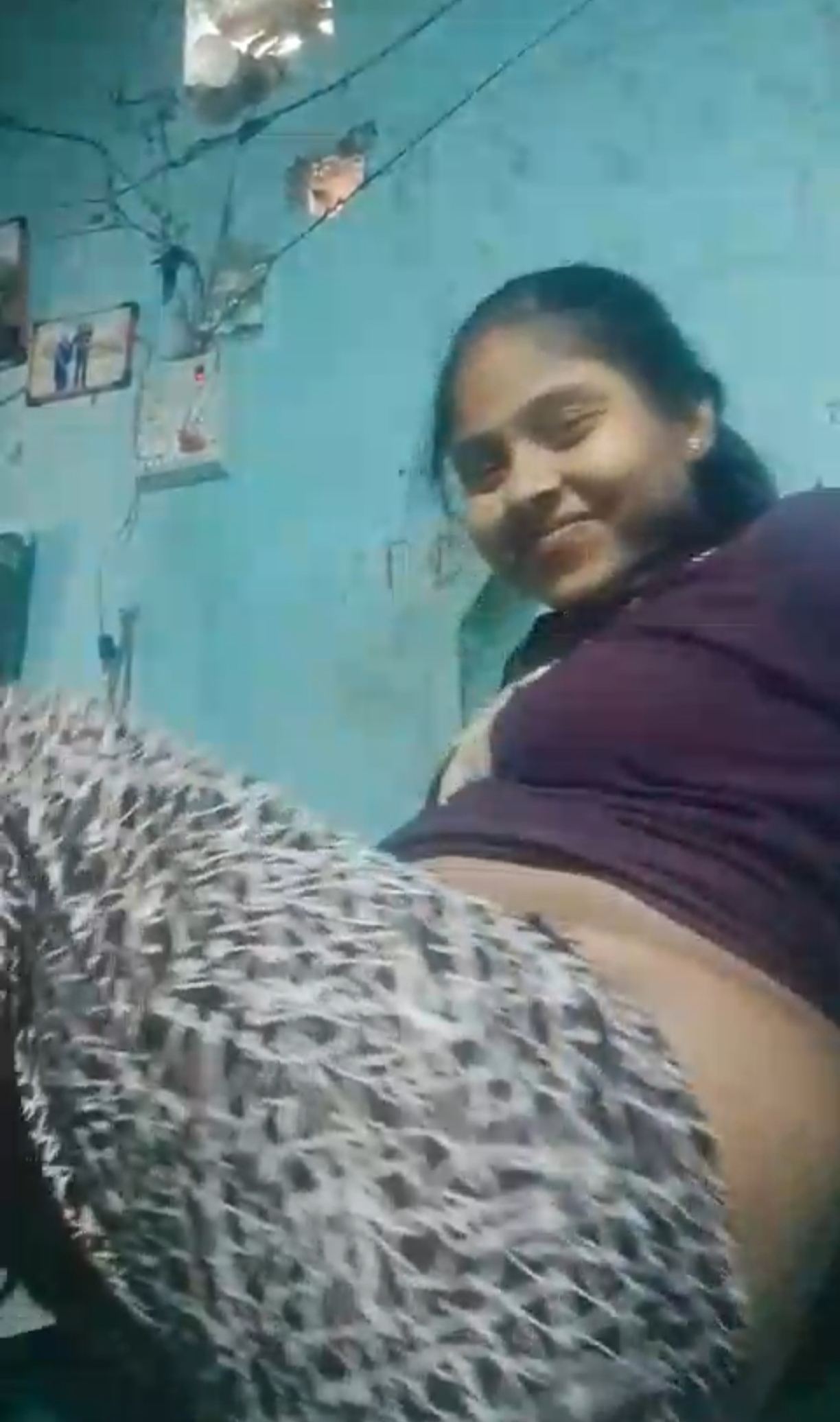 අම්මෝ එකීට කැරිම මෝලක් තියෙන්නෙ🥵💋💗