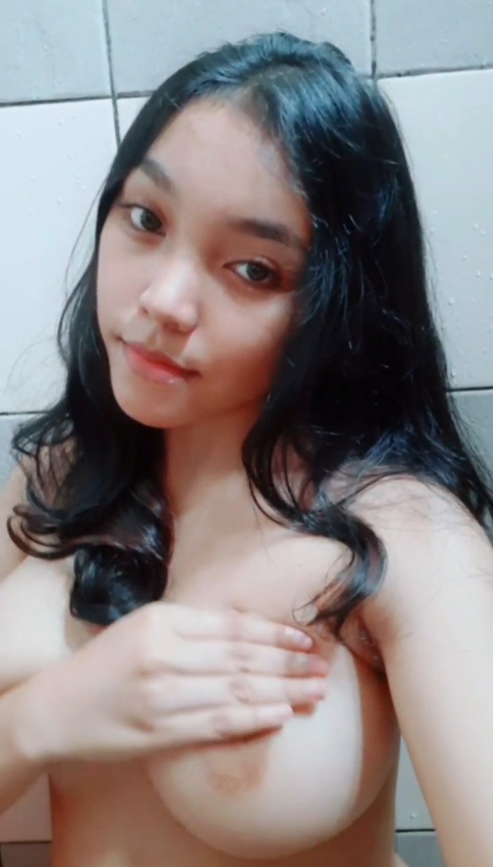 චූටි නංගියා කොල්ලට යවපු වීඩියො එක ලීක් වෙලා 🥵🍑❤️‍🩹