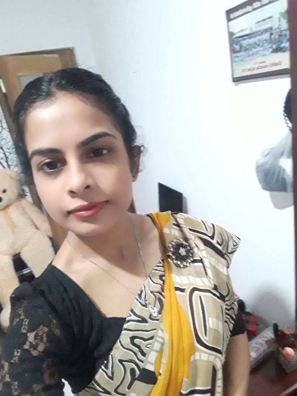 මෙයාගෙ එක බැලුවද🥵🍑🫴