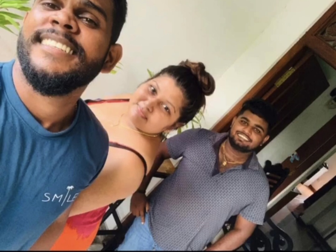 මෙයාලගෙ ත්‍රීසම් එක බැලුවද 🥵🍑🍌