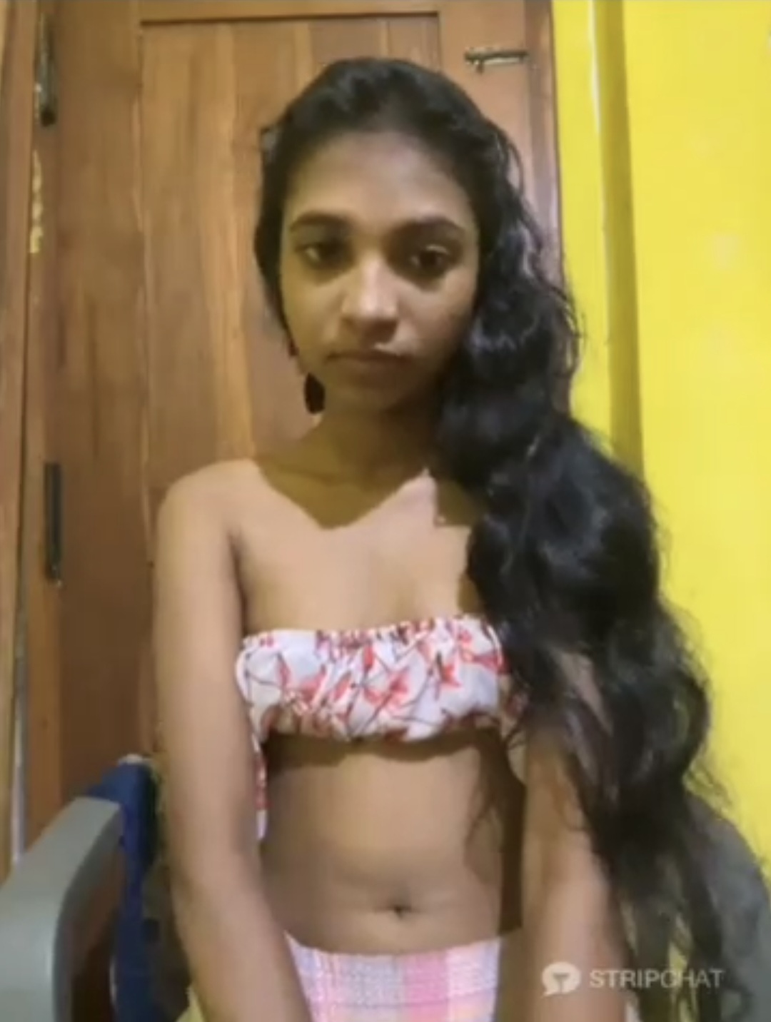 අව්රුදු 19 ඩීල් යන චුටි කෙල්ලගෙ තවත් Live එකක්🥵❤️‍🔥