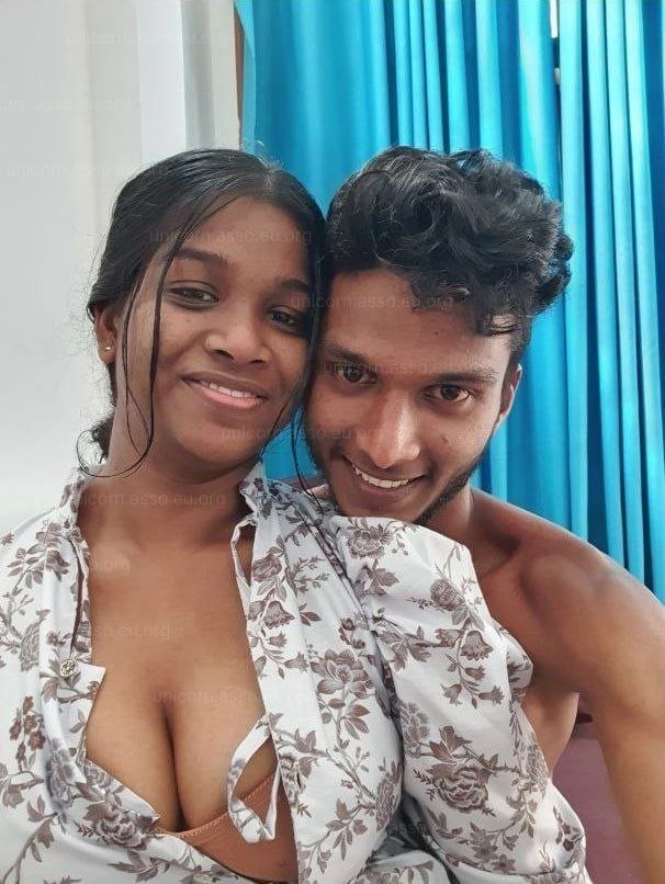 Chocolate කෑල්ලට කෙට්ටු කොල්ල ගහද්දි කෙල්ල කෑ ගහනව ගමටම ඇහෙන්න🥵🍌🍑